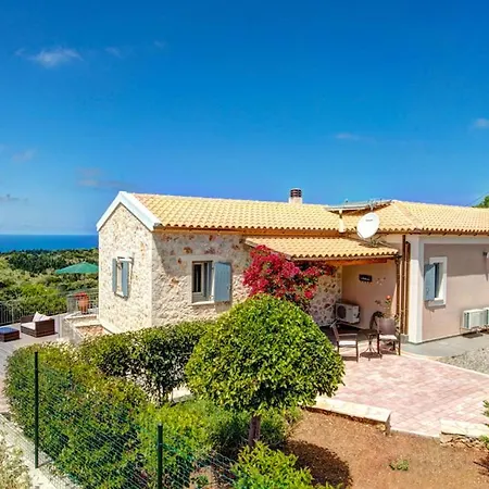 Sleeps 4 Pool Air Con Wifi *