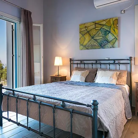 Sleeps 4 Pool Air Con Wifi فيلة Mánganos